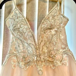 Gallina Signature Wedding Dress. Sz 8, Rose Gold